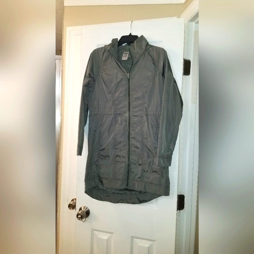 Hunter green wind breaker hoodie